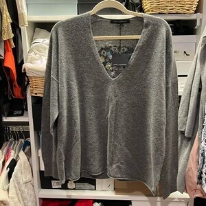 NWT Skull Cashmere woman’s sweater